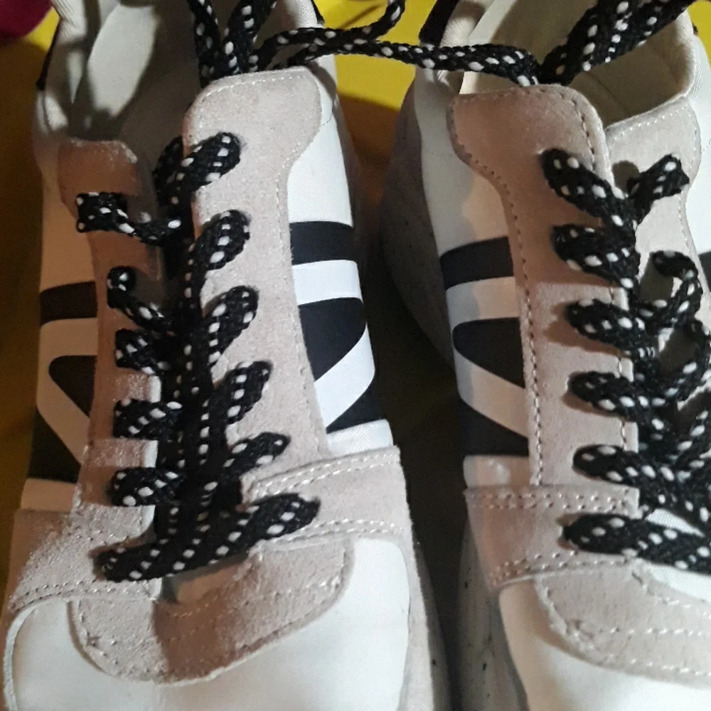 TRETORN - Picture 4 of 4